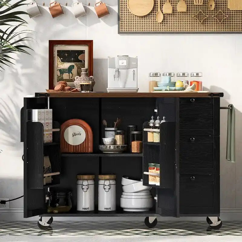Isla de cocina estilo granja con toma de corriente y ala abatible