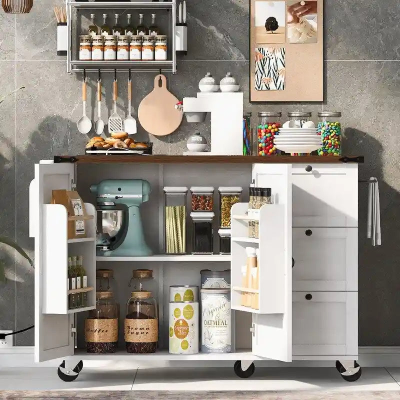 Isla de cocina estilo granja con toma de corriente y ala abatible